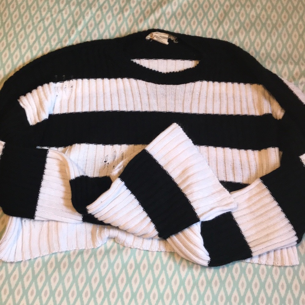 Soft ribbed cropped shirt